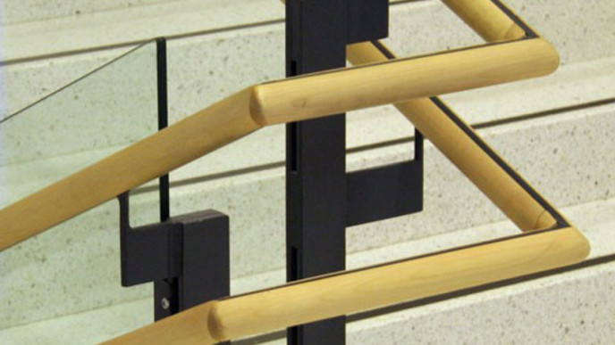 kuva portaiden käsijohteesta